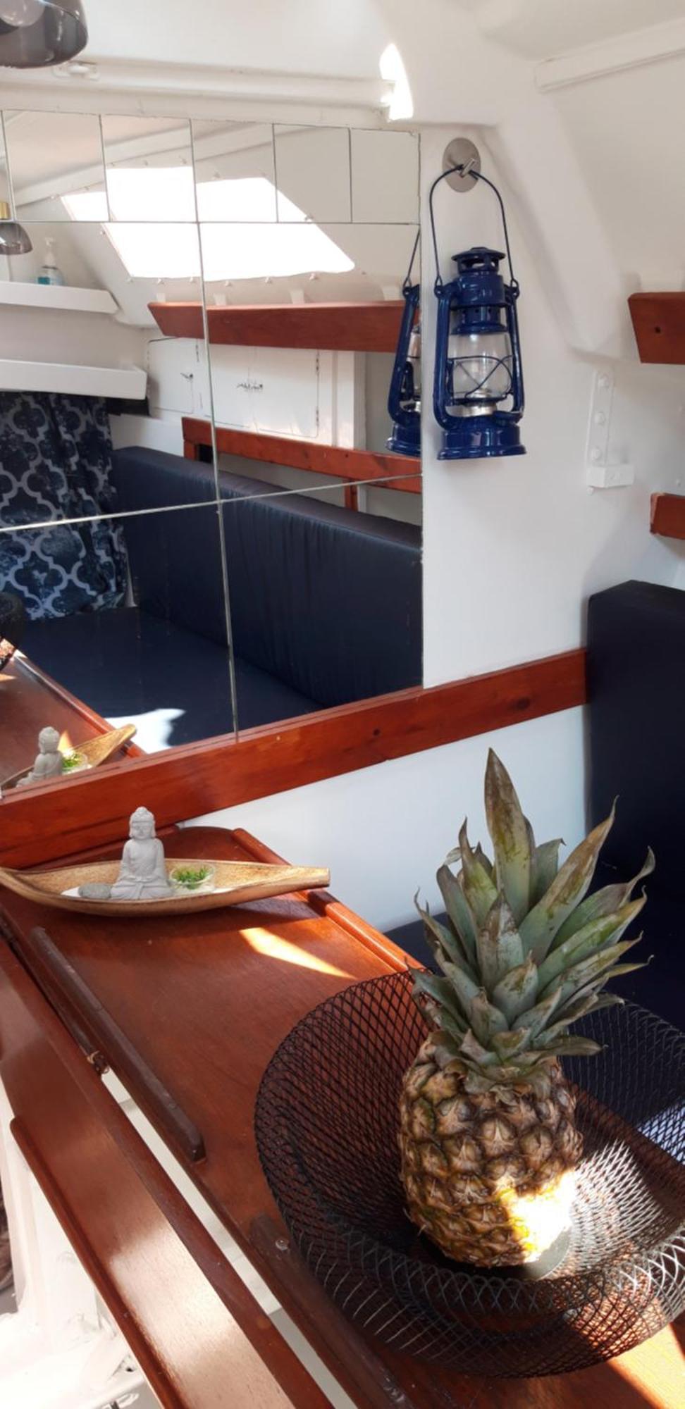 Le Nid Sur L'eau Bateau-hôtel Sète