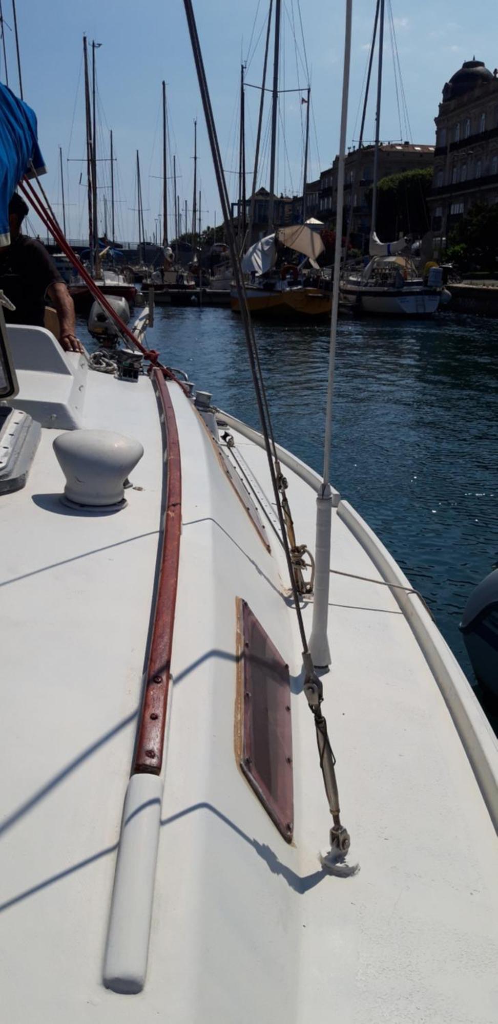 Le Nid Sur L'eau Bateau-hôtel *